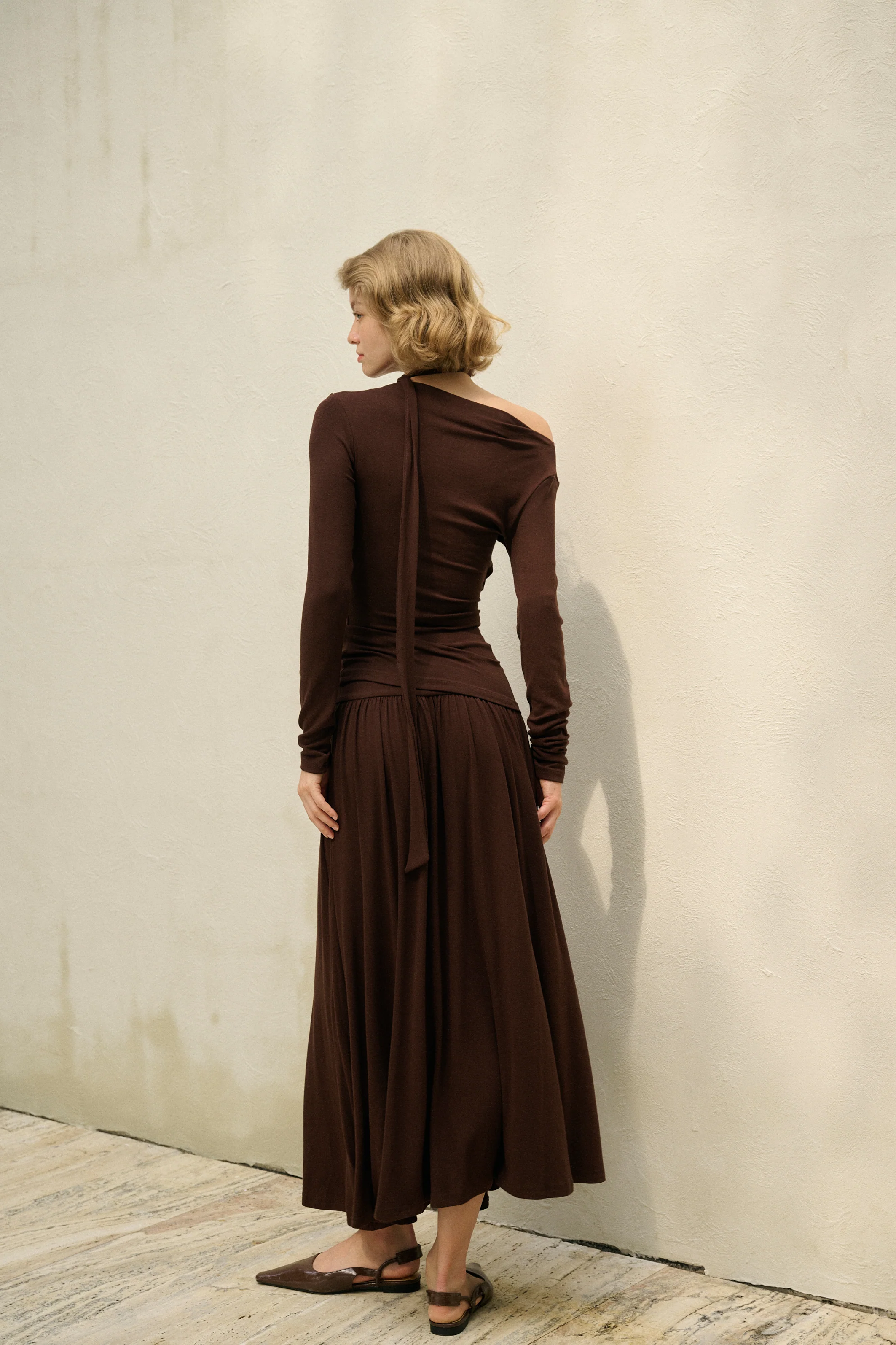 One shoulder asymmetrical set