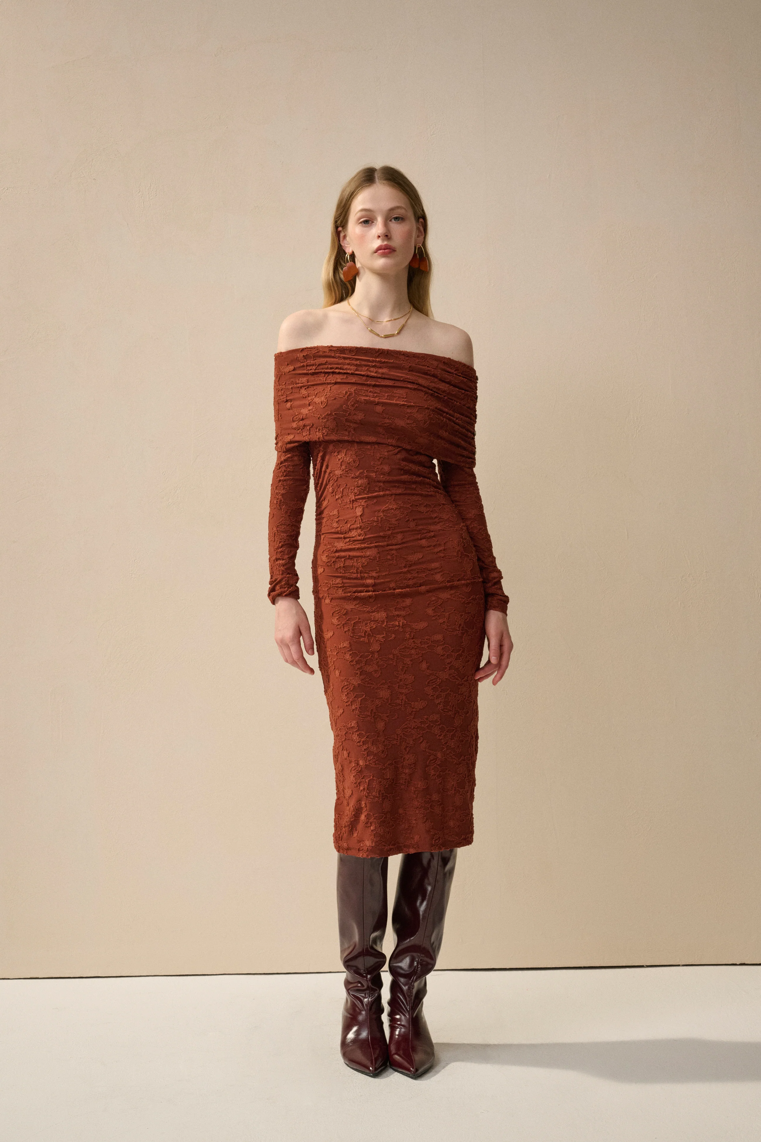 Off shoulder slim fit dress