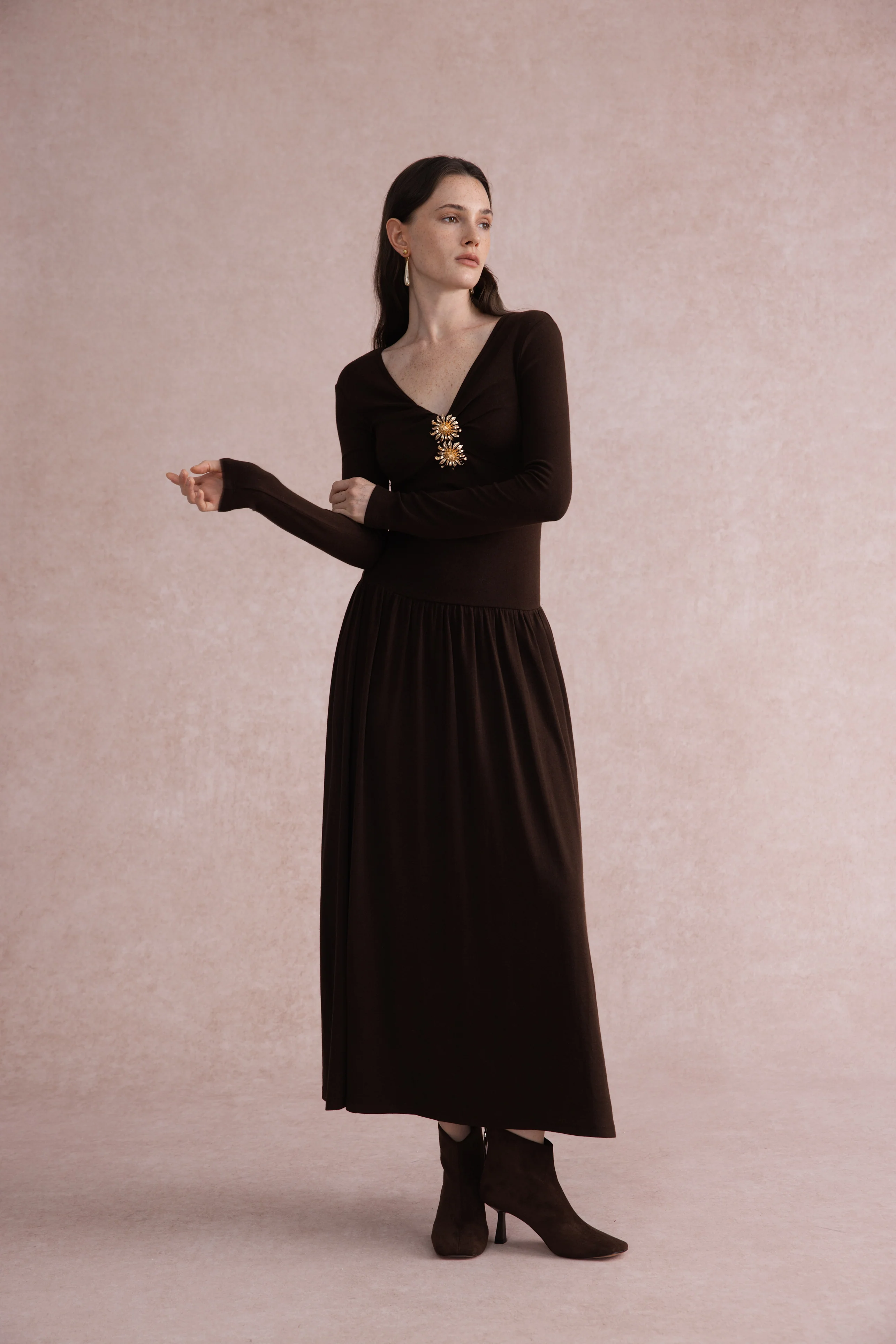 V-neck long sleeve maxi dress
