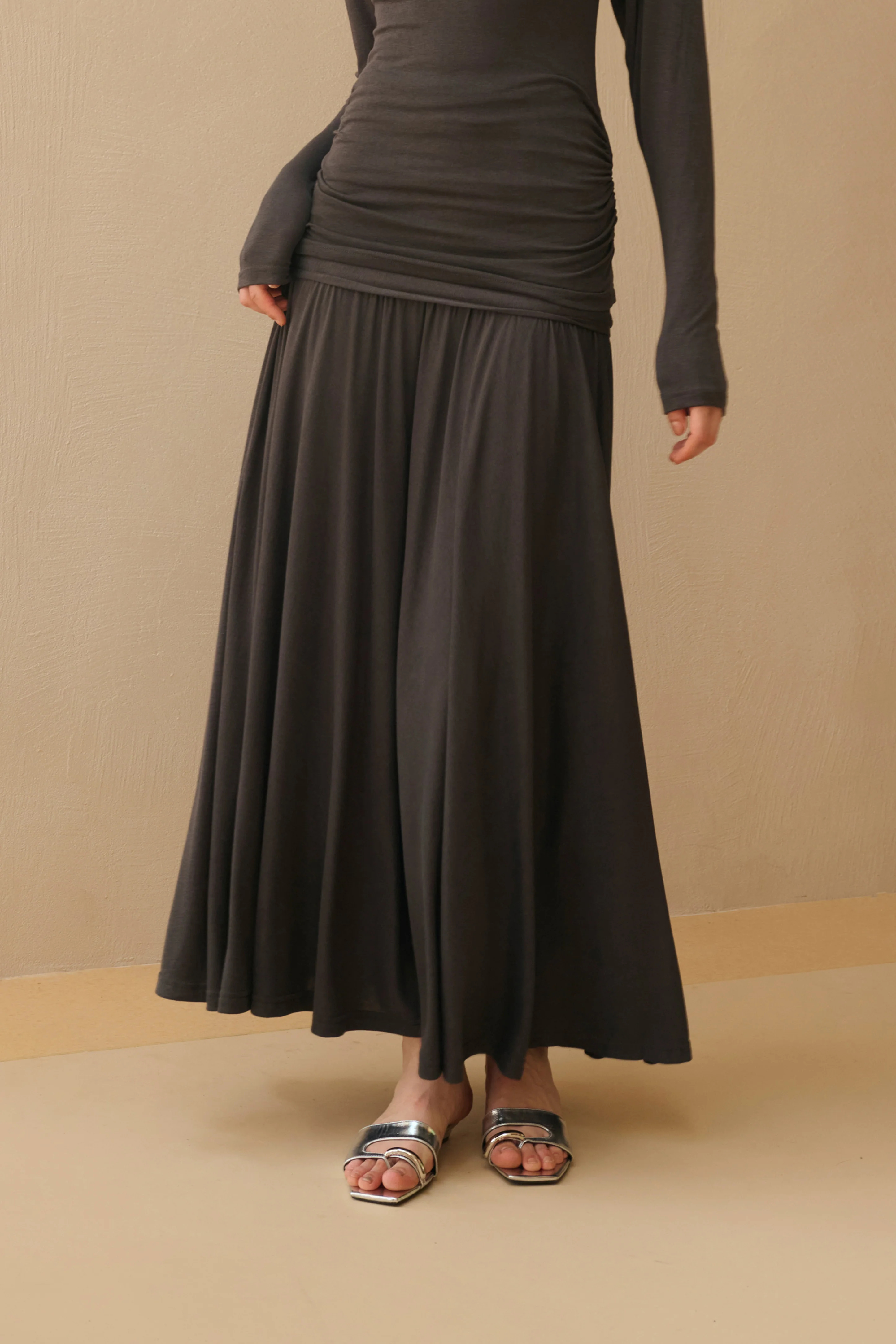 Ruched waist maxi skirt